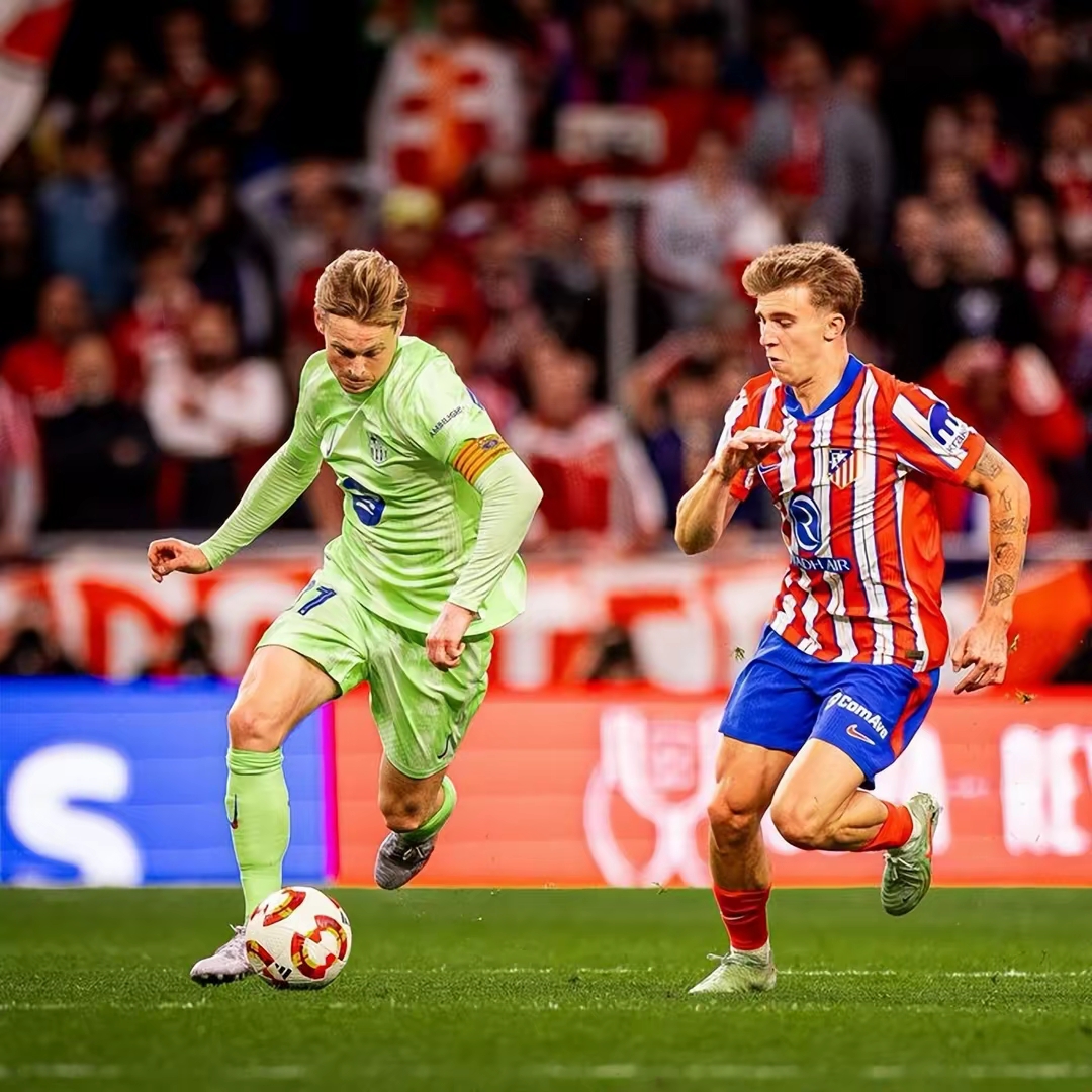 包含赛后突围战来临，法兰克福围绕国王杯遗憾出局，悬念犹存，阵容厚度经受考验的词条